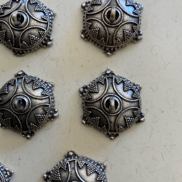 Only lot…9 Vintage custom designed jewelry parts - Picture 5 of 6